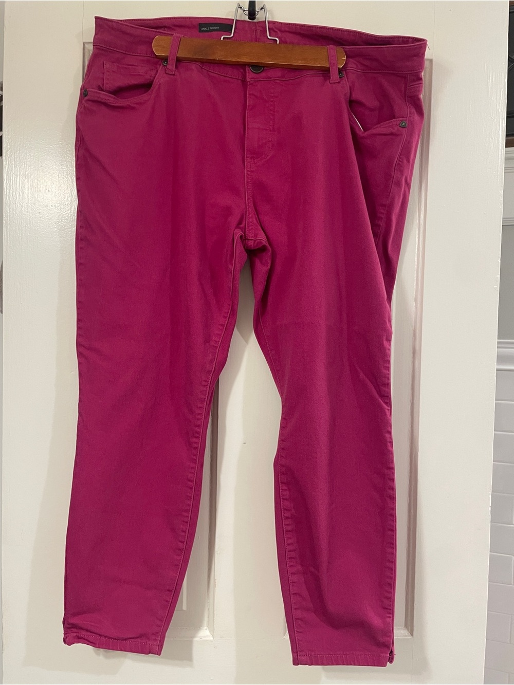 Kut from the Kloth Cropped Jeans in Fuchsia Pink Size 18W